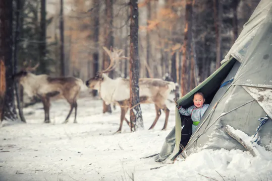 KHUVSGUL WINTER WONDERLAND TOUR | reindeer family in teepee at taiga